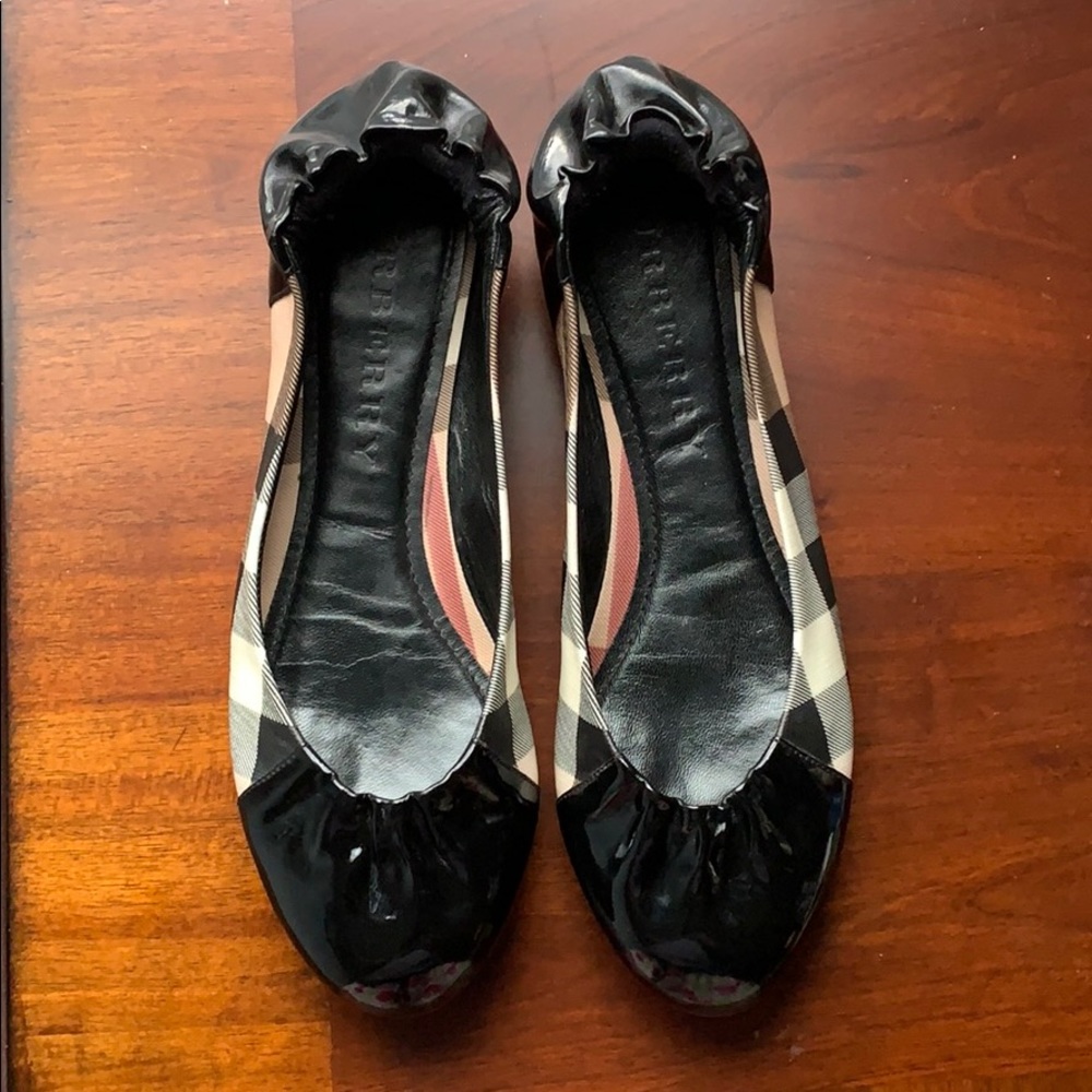 Burberry Nova Signature Ballerina’s